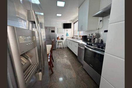 Apartamento à venda com 304m², 4 quartos e 3 vagas