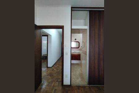 Casa à venda com 200m², 3 quartos e 1 vaga