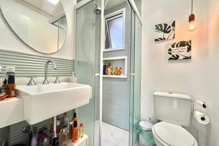 Apartamento para alugar com 69m², 2 quartos e 2 vagas Apartamento para alugar com 69m², 2 quartos e 2 vagasBanheiro