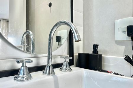 Apartamento para alugar com 69m², 2 quartos e 2 vagas Apartamento para alugar com 69m², 2 quartos e 2 vagasBanheiro da Suíte