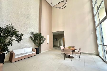 Apartamento para alugar com 69m², 2 quartos e 2 vagas Apartamento para alugar com 69m², 2 quartos e 2 vagasHall social