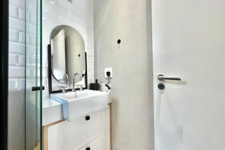 Apartamento para alugar com 69m², 2 quartos e 2 vagas Apartamento para alugar com 69m², 2 quartos e 2 vagasBanheiro da Suíte