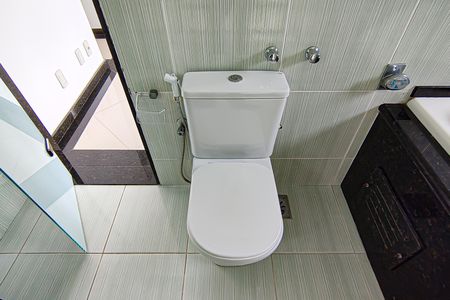 Casa à venda com 587m², 3 quartos e 4 vagas Casa à venda com 587m², 3 quartos e 4 vagasBanheiro da Suíte 1