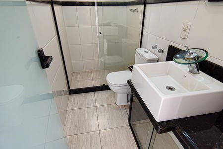 Casa à venda com 587m², 3 quartos e 4 vagas Casa à venda com 587m², 3 quartos e 4 vagasBanheiro 1