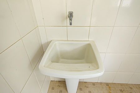 Casa à venda com 587m², 3 quartos e 4 vagas Casa à venda com 587m², 3 quartos e 4 vagasÁrea de Serviço