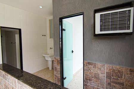 Casa à venda com 587m², 3 quartos e 4 vagas Casa à venda com 587m², 3 quartos e 4 vagasÁrea de Serviço