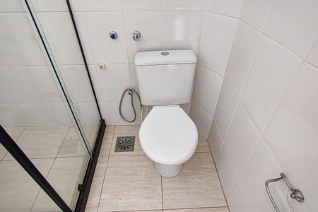 Casa à venda com 587m², 3 quartos e 4 vagas Casa à venda com 587m², 3 quartos e 4 vagasBanheiro da Suíte 3