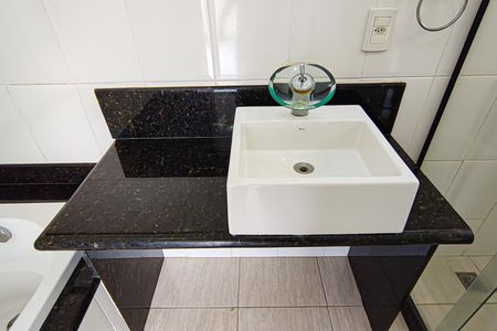 Casa à venda com 587m², 3 quartos e 4 vagas Casa à venda com 587m², 3 quartos e 4 vagasBanheiro da Suíte 3