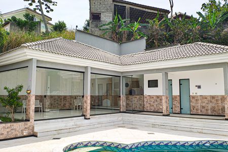 Casa à venda com 587m², 3 quartos e 4 vagas Casa à venda com 587m², 3 quartos e 4 vagasÁrea Externa