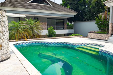 Casa à venda com 587m², 3 quartos e 4 vagas Casa à venda com 587m², 3 quartos e 4 vagasÁrea Externa