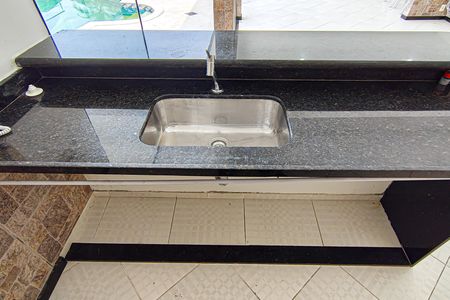 Casa à venda com 587m², 3 quartos e 4 vagas Casa à venda com 587m², 3 quartos e 4 vagasÁrea Externa