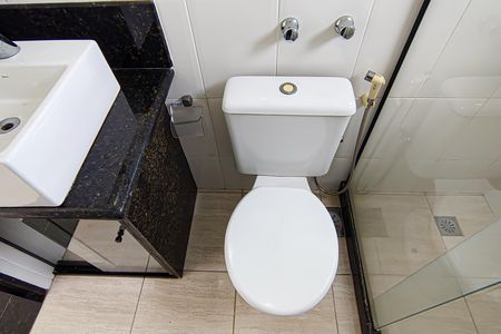 Casa à venda com 587m², 3 quartos e 4 vagas Casa à venda com 587m², 3 quartos e 4 vagasBanheiro da Suíte 2