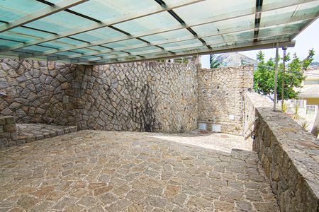 Casa à venda com 587m², 3 quartos e 4 vagas Casa à venda com 587m², 3 quartos e 4 vagasGaragem