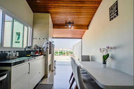 Apartamento à venda com 100m², 2 quartos e 2 vagasCozinha e Área de Serviço