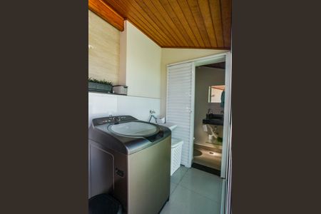 Apartamento à venda com 100m², 2 quartos e 2 vagasÁrea de Serviço