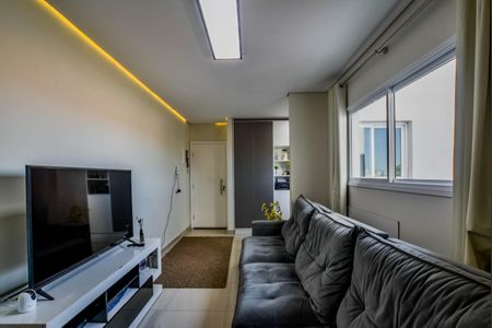 Sala de apartamento à venda com 2 quartos, 100m² em Vila Curuçá, Santo André