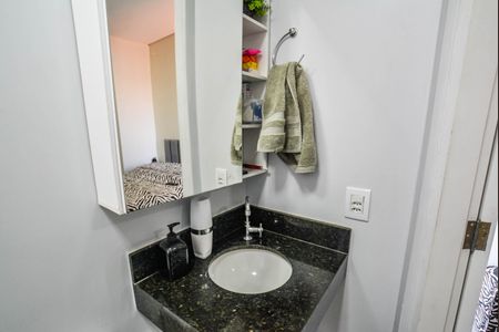 Apartamento à venda com 100m², 2 quartos e 2 vagasBanheiro da Suíte