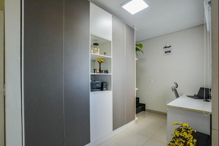 Apartamento à venda com 100m², 2 quartos e 2 vagasEscritório