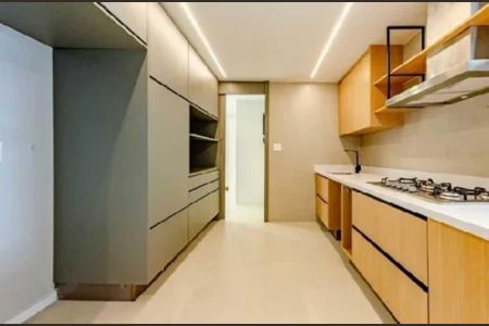 Apartamento à venda com 120m², 3 quartos e sem vaga