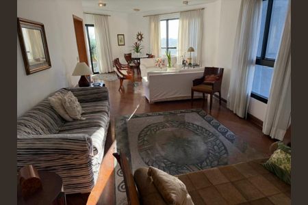 Apartamento à venda com 3 quartos, 255m² em Vila Suzana, São Paulo