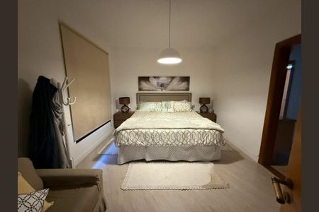 Apartamento à venda com 3 quartos, 255m² em Vila Suzana, São Paulo