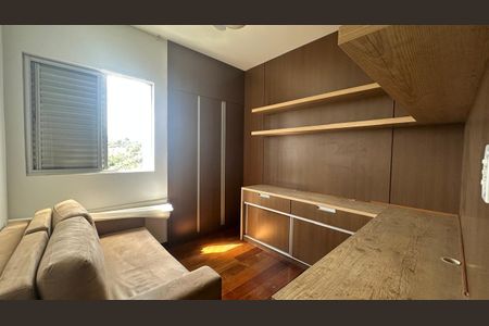 Apartamento à venda com 95m², 3 quartos e 2 vagasQuarto 