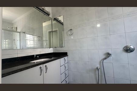 Apartamento à venda com 95m², 3 quartos e 2 vagasBanheiro 