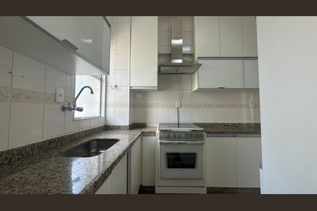 Apartamento à venda com 95m², 3 quartos e 2 vagasCozinha 