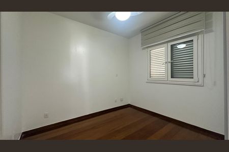 Apartamento à venda com 95m², 3 quartos e 2 vagasQuarto 
