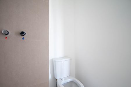 Banheiro de apartamento à venda com 1 quarto, 22m² em Jardim das Acacias, São Paulo