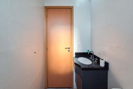 Apartamento à venda com 54m², 2 quartos e 1 vagaBanheiro Social