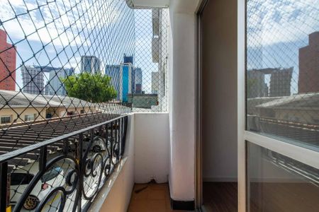 Apartamento à venda com 92m², 2 quartos e 2 vagas Apartamento à venda com 92m², 2 quartos e 2 vagasVaranda