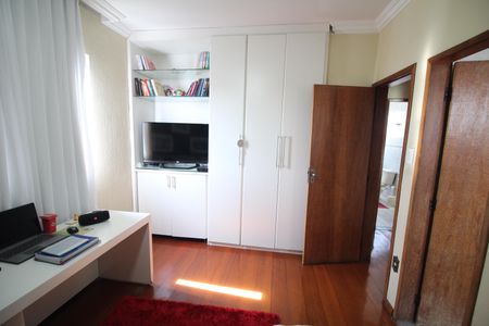 Apartamento à venda com 160m², 3 quartos e 1 vagaSuíte 2