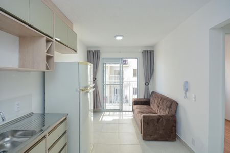 Sala/Cozinha de apartamento para alugar com 2 quartos, 35m² em Socorro, São Paulo