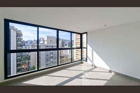 Apartamento à venda com 143m², 4 quartos e 3 vagas Apartamento à venda com 143m², 4 quartos e 3 vagasSuíte 2