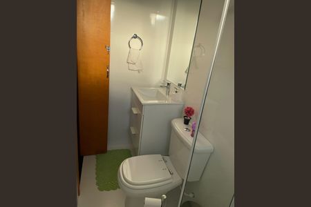 Casa à venda com 192m², 3 quartos e 3 vagas Casa à venda com 192m², 3 quartos e 3 vagasBanheiro do Quarto Suíte 2