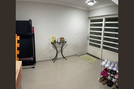 Casa à venda com 192m², 3 quartos e 3 vagas Casa à venda com 192m², 3 quartos e 3 vagasÁrea Externa