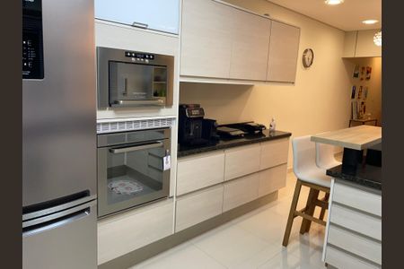 Casa à venda com 192m², 3 quartos e 3 vagas Casa à venda com 192m², 3 quartos e 3 vagasCozinha