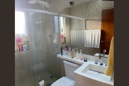 Casa à venda com 192m², 3 quartos e 3 vagas Casa à venda com 192m², 3 quartos e 3 vagasBanheiro do Quarto Suíte 1