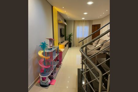 Casa à venda com 192m², 3 quartos e 3 vagas Casa à venda com 192m², 3 quartos e 3 vagasSala