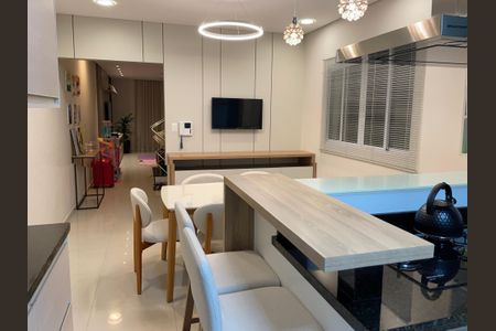 Casa à venda com 192m², 3 quartos e 3 vagas Casa à venda com 192m², 3 quartos e 3 vagasCozinha