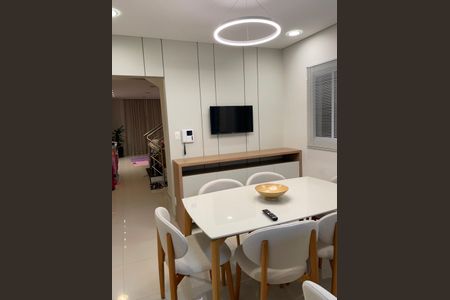 Casa à venda com 192m², 3 quartos e 3 vagas Casa à venda com 192m², 3 quartos e 3 vagasCozinha