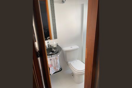 Casa à venda com 192m², 3 quartos e 3 vagas Casa à venda com 192m², 3 quartos e 3 vagasBanheiro do Quarto Suíte 3