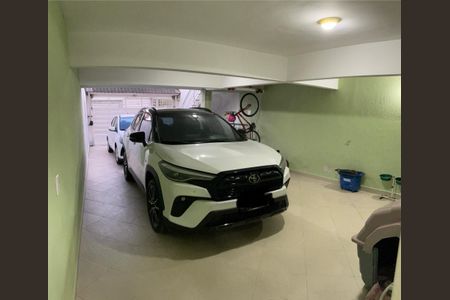 Casa à venda com 192m², 3 quartos e 3 vagas Casa à venda com 192m², 3 quartos e 3 vagasÁrea Externa