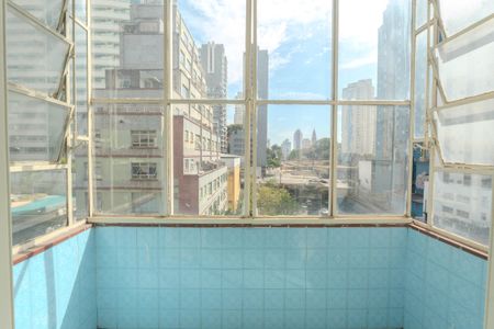 Apartamento para alugar com 80m², 2 quartos e sem vagaSacada