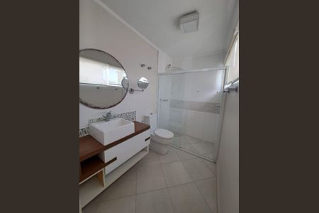 Casa à venda com 150m², 3 quartos e 1 vaga Casa à venda com 150m², 3 quartos e 1 vagaBanheiro da Suíte