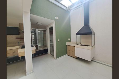 Sala de casa à venda com 3 quartos, 150m² em Bonfim, Osasco