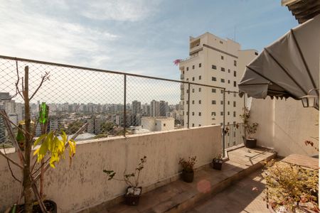 Apartamento à venda com 164m², 2 quartos e 2 vagas Apartamento à venda com 164m², 2 quartos e 2 vagasCobertura