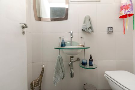 Apartamento à venda com 164m², 2 quartos e 2 vagas Apartamento à venda com 164m², 2 quartos e 2 vagasLavabo - Sala/ Cobertura