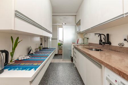 Apartamento à venda com 164m², 2 quartos e 2 vagas Apartamento à venda com 164m², 2 quartos e 2 vagasCozinha